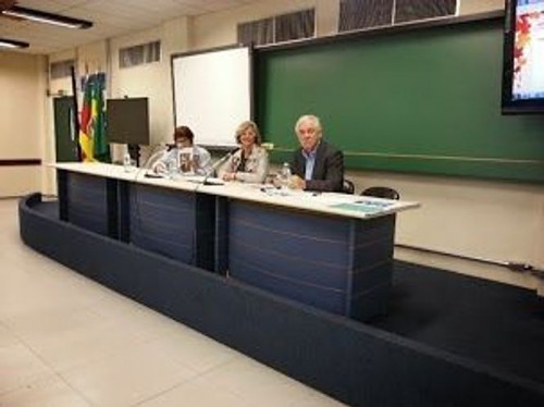 Zilá Bernd e Robert Laliberté, diretor da AIEQ, em mesa de abertura do evento na PUCRS - Jornadas canadenses - francofonia, dia 23 de set 2013
